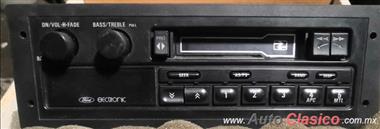 1991 Ford Cassetter Radio