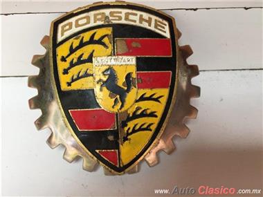 PORSCHE 1964 A  1975  911 912 EMBLEMA DE PARRILLA ORIGINAL