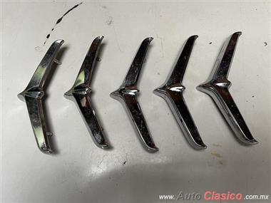 FORD FAIRLANE 1960 REAR FENDER ORNAMENTS