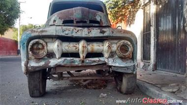 1952 Ford pick up X PARTES 9 mil Pickup