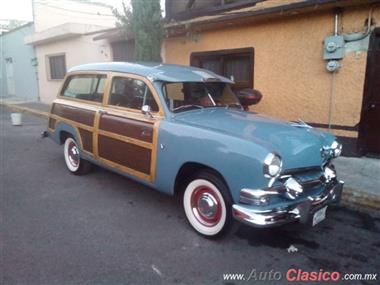 1951 Ford Woodie Vagoneta