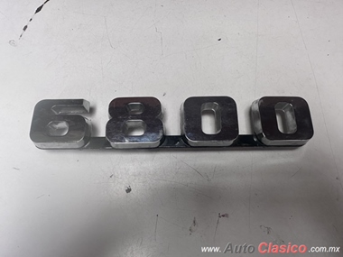 CHEVROLET 6800 NEW ORIGINAL EMBLEM