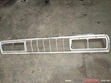 Parrilla Nueva Para Auto Datsun 80-84