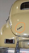 EMBLEMA DE CAJUELA PACKARD 1946 1947