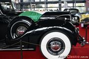 Calificación de 1939 Packard Twelve V12 de 473ci con 175hp Presidencial - Retromobile 2017