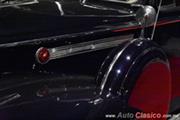 Calificación de 1942 Packard One Eighty, 8 cilindros en línea de 356ci con 165hp - Retromobile 2017