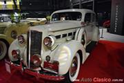 Calificación de 1937 Packard Sedan, 8 cilindros en línea de 282ci con 120hp - Retromobile 2017