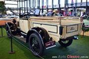 1929 Ford A Pickup Readster. Motor 4L de 201ci que desarrolla 40hp - Retromobile 2018's Rating