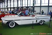 1958 Chevrolet Impala. Motor V8 de 350ci que desarrolla 210hp. - Retromobile 2018's Rating