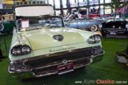 Calificación de 1958 Ford Fairline Skyliner. Motor V8 de 332ci que desarrolla 265hp. - Retromobile 2018