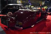 1939 Packard 115 Convertible, 6 cilindros en línea de 245ci con 100hp - Retromobile 2017's Rating