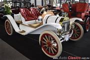 1915 Ford T 4 cilindros en línea de 177 pulgadas cúbicas de 20hp - Retromobile 2017's Rating