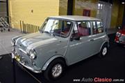 Calificación de 1971 Austin Mini, 4 cilindros en línea de 1,300cc con 70hp - Retromobile 2017