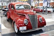 Calificación de 1937 Ford Sedan Four Doors - Museo Temporal del Auto Antiguo Aguascalientes