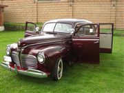 DODGE PLYMOUTH 1941 SEDAN CUATRO PUERTAS