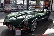 Calificación de 1965 Jaguar E Type, 6 cilindros en línea de 4,200cc con 265hp - Retromobile 2017