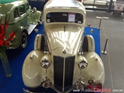 Calificación de 1937 Packard 6 ruedas motor 8 cilindros en línea 320 pulg3 135hp - Salón Retromobile FMAAC México 2016