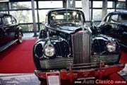 Calificación de 1942 Packard One Eighty Limosina 8 cilindros en línea de 356ci con 165hp - Retromobile 2017