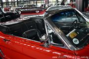 Calificación de 1965 Ford Mustang Convertible V8 289pc de 225hp - Retromobile 2017