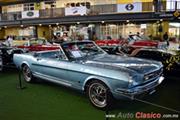 1966 Ford Mustang GT. Motor V8 de 289ci que desarrolla 225hp. - Retromobile 2018's Rating