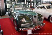 Calificación de 1946 Packard Clipper 8 cilindros en línea de 288ci con 135hp - Retromobile 2017