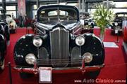 Calificación de 1940 Packard One Twenty 8 cilindros en línea de 282ci con 120hp - Retromobile 2017