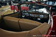 Calificación de 1940 Packard One Twenty Convertible 8 cilindros en línea de 282ci con 120hp - Retromobile 2017