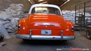 chevrolet 1952 sedan 4 puertas - Nueva pintura naranja y blanco
