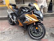 Moto SUZUKI GSX 1000 cc Nal. impecable  2008. tomo clasico.