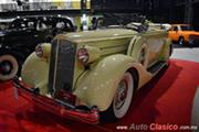 Calificación de 1936 Packard Super Eight, 8 cilindros en línea de 320ci con 130hp. - Retromobile 2017