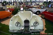 1954 Jaguar XK SE 120 Roadster. Motor 6L de 3,442cc que desarrolla 182hp - Retromobile 2018's Rating