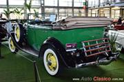 Calificación de 1934 Ford Phaeton. Motor 4L de 200ci que desarrolla 50hp. Último año de este modelo con 4 cilindros. Solo se fabricaron 80. - Retromobile 2018