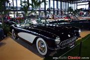 1957 Chevrolete Corvette. Motor V8 de 283ci que desarrolla 220hp - Retromobile 2018's Rating