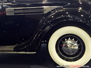 Calificación de Chrysler Airflow 1936 - Salón Retromobile FMAAC México 2015