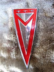 PONTIAC TEMPEST LEMANS 1962 - EMBLEMAS Y MOLDURAS