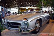 Calificación de 1960 Mercedes Benz 300SL. Motor 6L de 3,000cc que desarrolla 215hp - Retromobile 2018