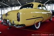 Calificación de 1951 Packard Serie 200 8 cilindros en línea de 288ci con 135hp - Retromobile 2017