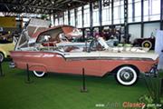 Calificación de 1957 & 1958 Ford Fairline Skyliner - Retromobile 2018