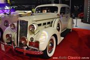 Calificación de 1937 Packard Sedan, 8 cilindros en línea de 282ci con 120hp - Retromobile 2017