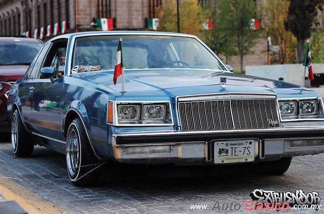 1982 Buick Buick Regal - Desfile Monterrey Día Nacional del Auto Antiguo