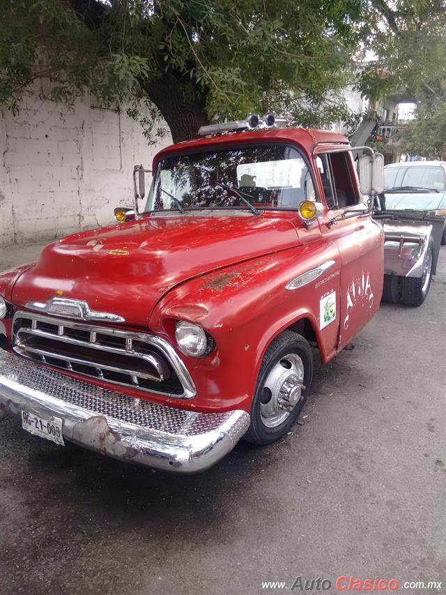 1957 Chevrolet Apache - Día Nacional del Auto Antiguo Monterrey 2018