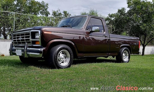 1986 ford pick up f-150 - Desfile Monterrey Día Nacional del Auto Antiguo