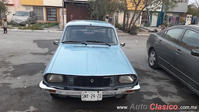 84 Renault R5 y r12 - Desfile Monterrey Día Nacional del Auto Antiguo