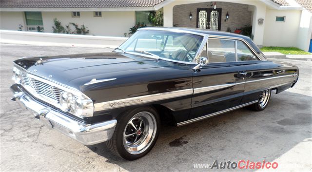 1964 FORD GALAXIE 500 XL - 24 Aniversario Museo del Auto de Monterrey