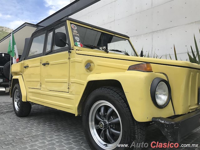 1977 Volkswagen Safari - Desfile Monterrey Día Nacional del Auto Antiguo