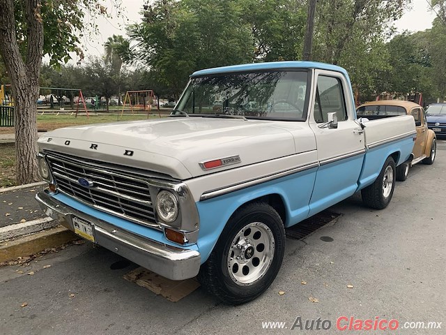 1971 Ford F100 - Desfile Monterrey Día Nacional del Auto Antiguo