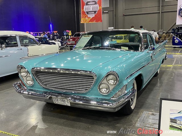 1961 Chrysler Windsor - Desfile Monterrey Día Nacional del Auto Antiguo