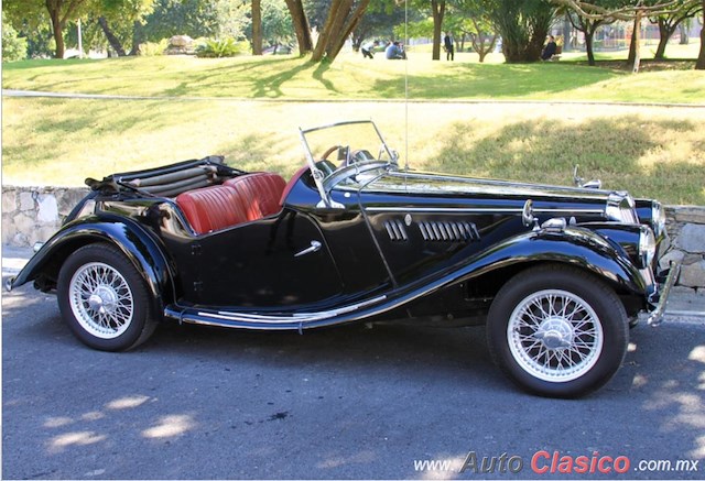 1954 MG Tf - Desfile Monterrey Día Nacional del Auto Antiguo