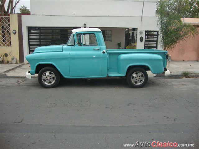 1956 CHEVROLET APACHE - 24 Aniversario Museo del Auto de Monterrey