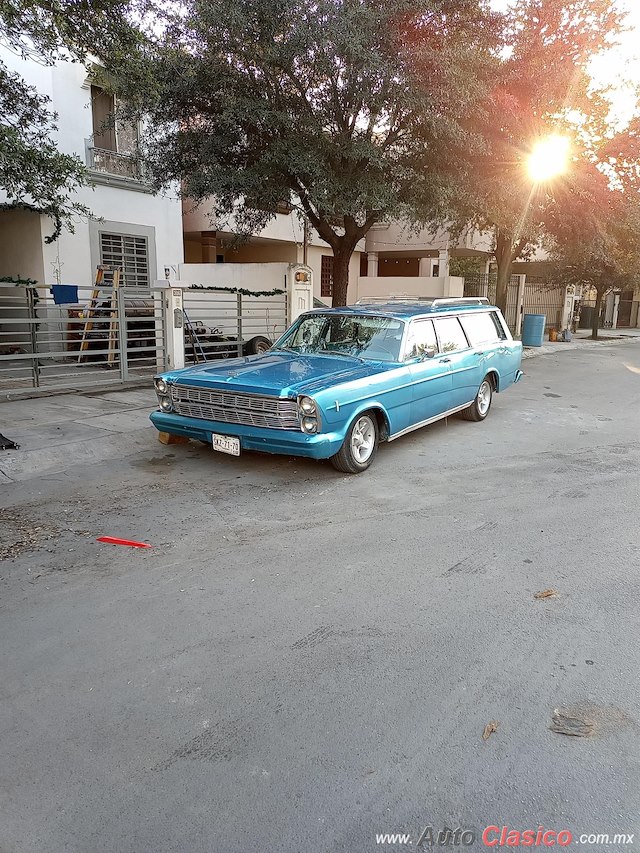 1966 Ford Galaxie - Desfile Monterrey Día Nacional del Auto Antiguo